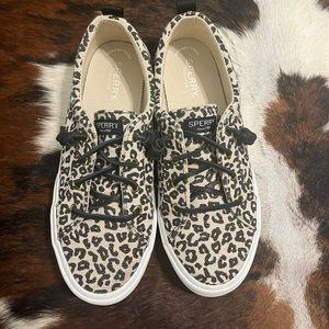 Women’s Leopard Pier Wave Sperrys size 8